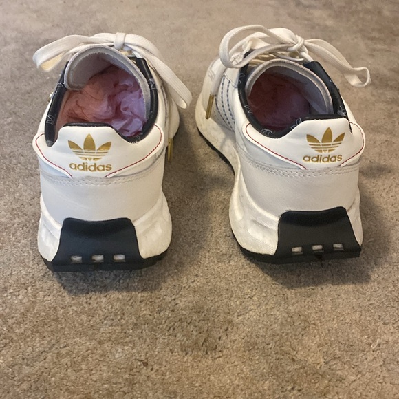Adidas Women’s Retropy E5 Shoes, Off White/ Off White/ Gold Metallic, 7 - Picture 5 of 6